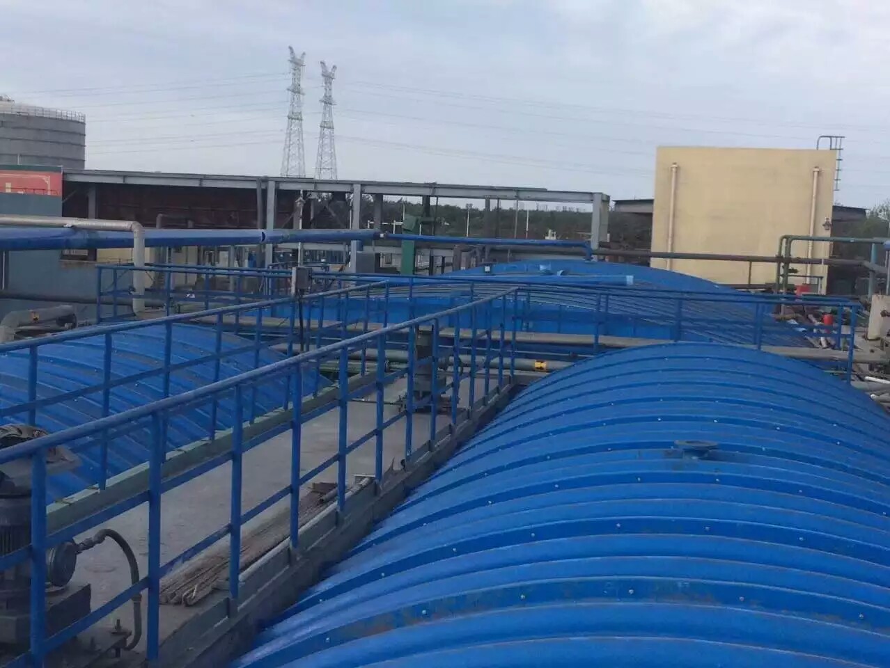 弧形玻璃鋼蓋板防滑設計-提供安全保護